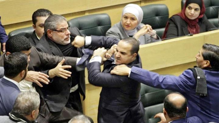 Jordanian MPs fight i